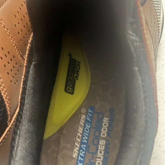 Skechers Men's Tan and Gray Sneakers